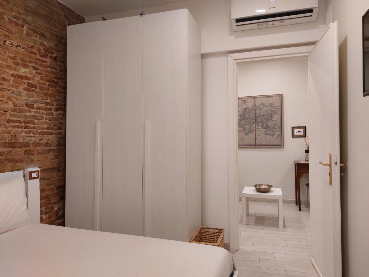 Piazzetta La Maddalena 2 Bed & Breakfast Savona Exterior photo